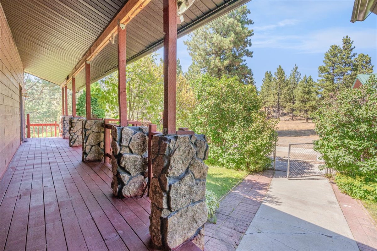90 Rock Ridge Drive