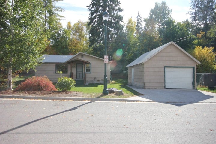 Photo 1 of 21 — 265 W 6th Street, Whitefish, MT 59937