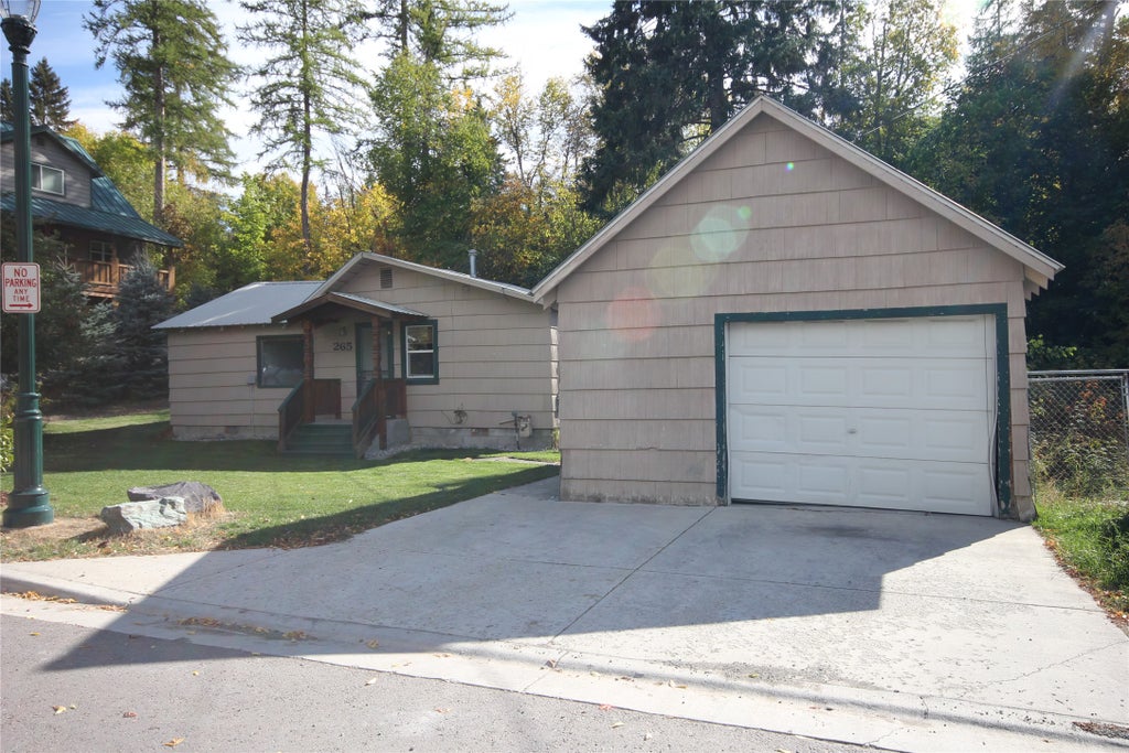 Photo of 265 W 6th Street, Whitefish, MT 59937 (MLS # 30079706)