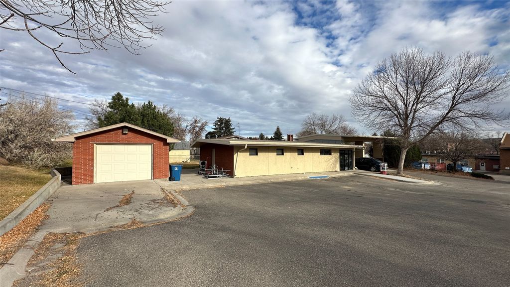 Photo of 1510 Saint Charles Street, Fort Benton, MT 59442 (MLS # 30061482)
