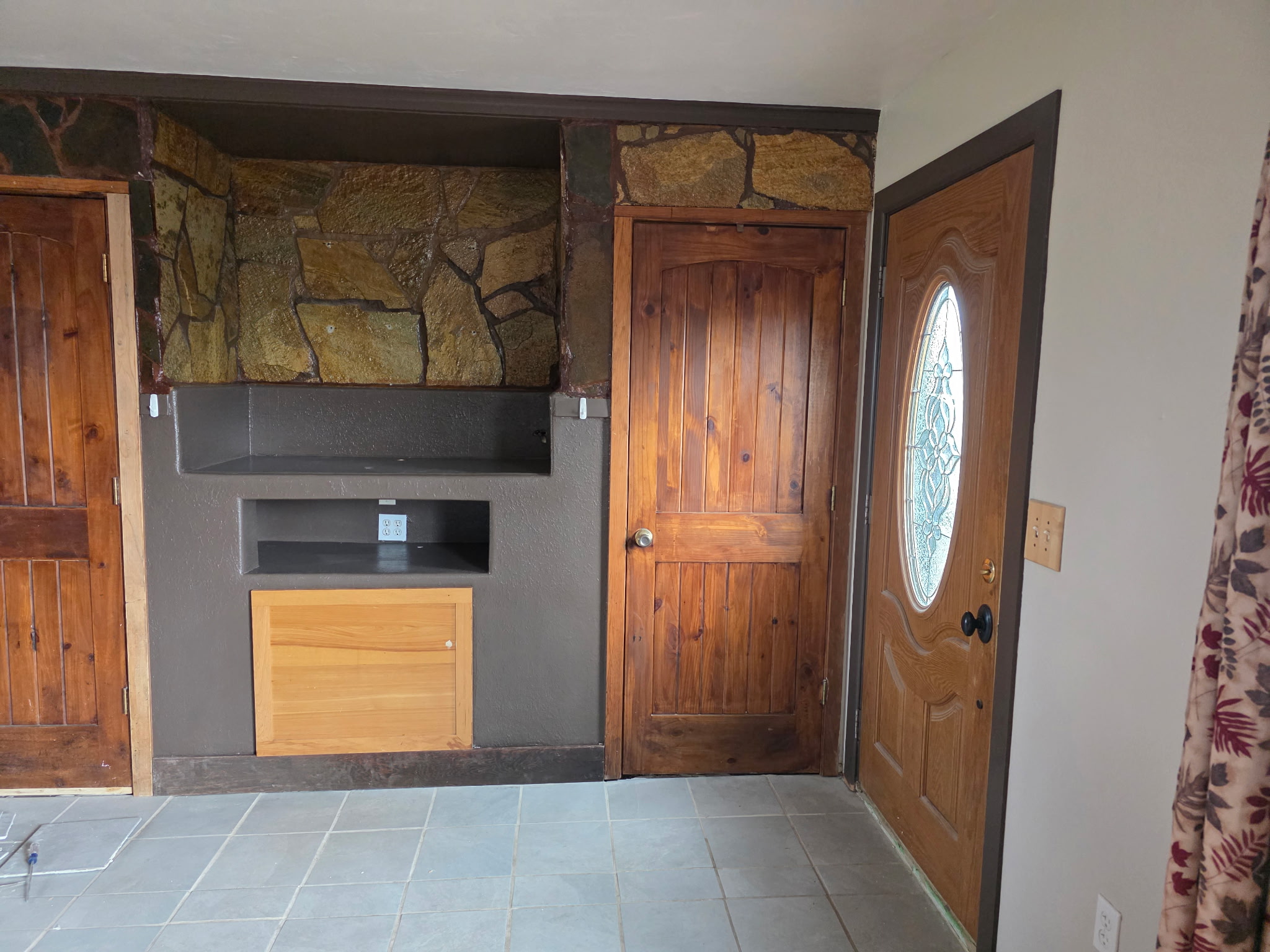 7105 Rosemary Drive