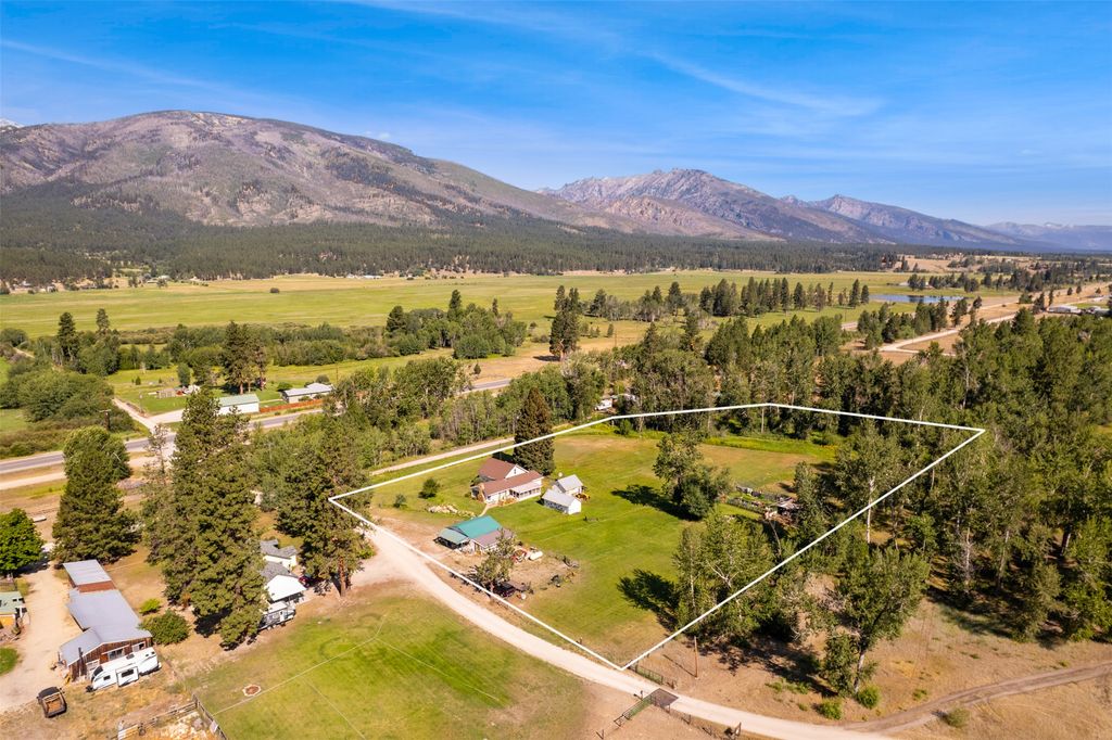 Photo of 246 Otter Path Lane, Hamilton, MT 59840 (MLS # 30054007)