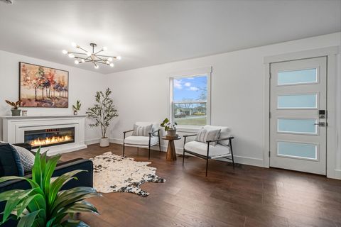 Photo of 503 W Oregon Street, Kalispell, MT 59901 (MLS # 30060934)