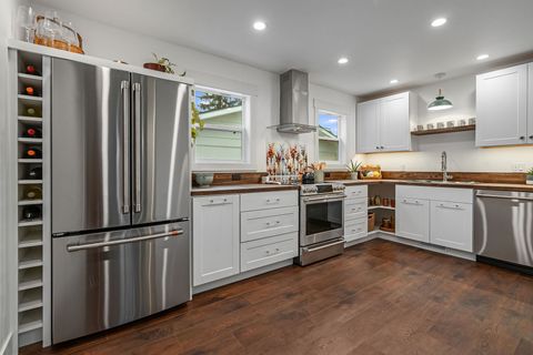Tiny photo for 503 W Oregon Street, Kalispell, MT 59901 (MLS # 30060934)