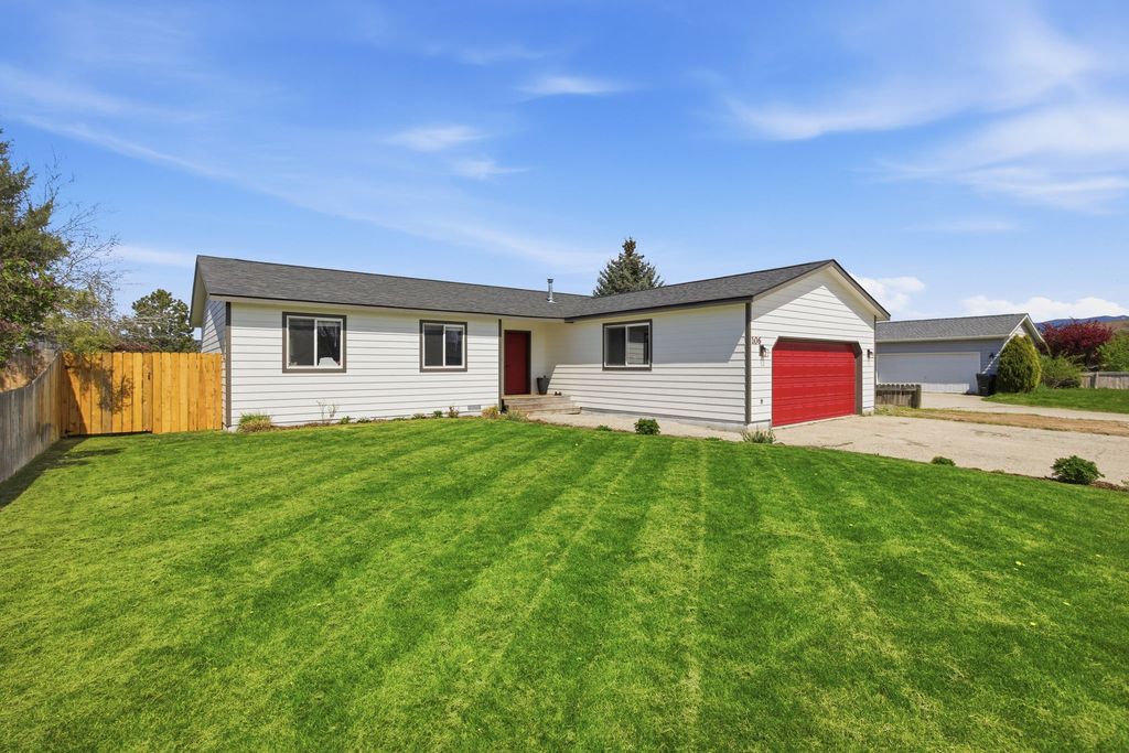 Photo of 106 Harry Court, Hamilton, MT 59840 (MLS # 30069137)