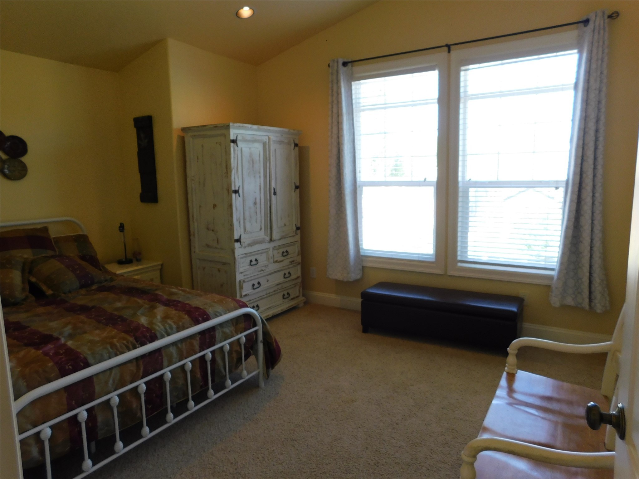 Missoula, Montana 59803, United States, 6 Bedrooms Bedrooms, ,4 BathroomsBathrooms,Residential,Pending,55805