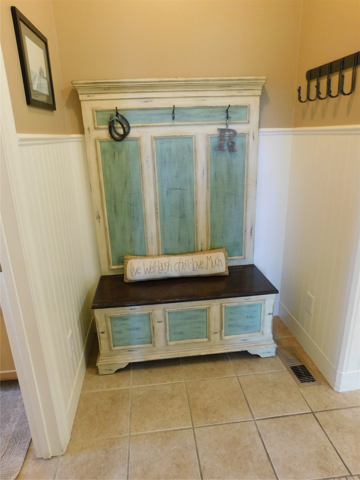 Missoula, Montana 59803, United States, 6 Bedrooms Bedrooms, ,4 BathroomsBathrooms,Residential,Pending,55805