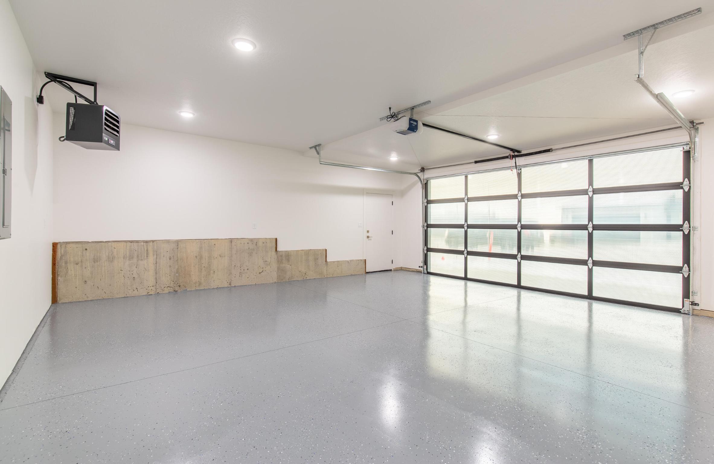 Missoula, Montana 59808, United States, 3 Bedrooms Bedrooms, ,3 BathroomsBathrooms,Residential,Pending,65831