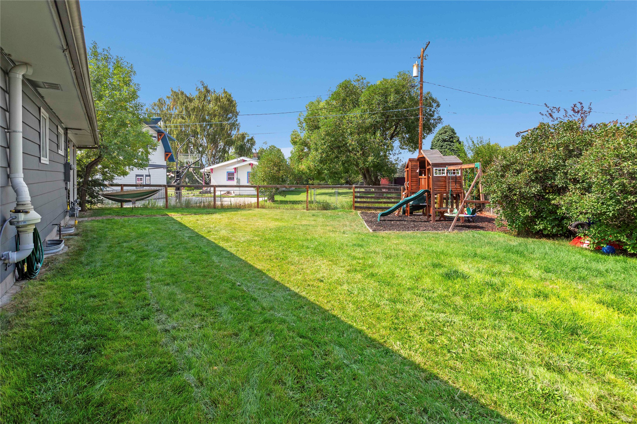 Butte, Montana 59701, United States, 4 Bedrooms Bedrooms, ,2 BathroomsBathrooms,Residential,Active,205822