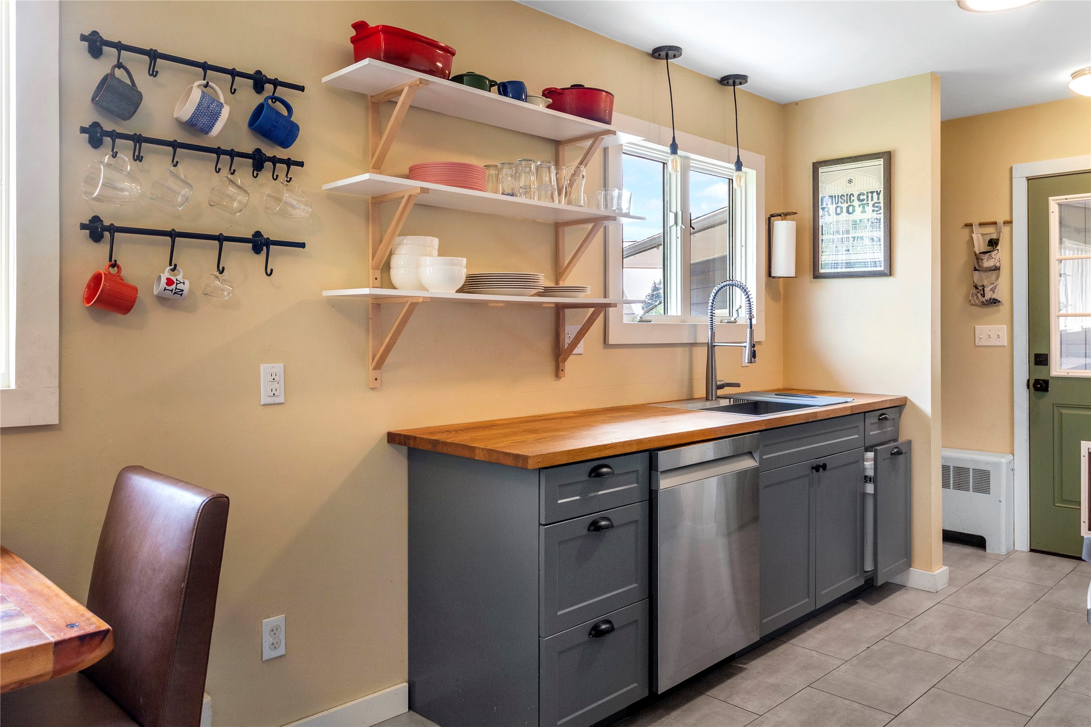 Butte, Montana 59701, United States, 4 Bedrooms Bedrooms, ,2 BathroomsBathrooms,Residential,Active,205822