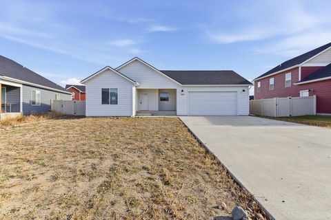 Photo of 294 Meadow View Loop, East Helena, MT 59635 (MLS # 30061887)