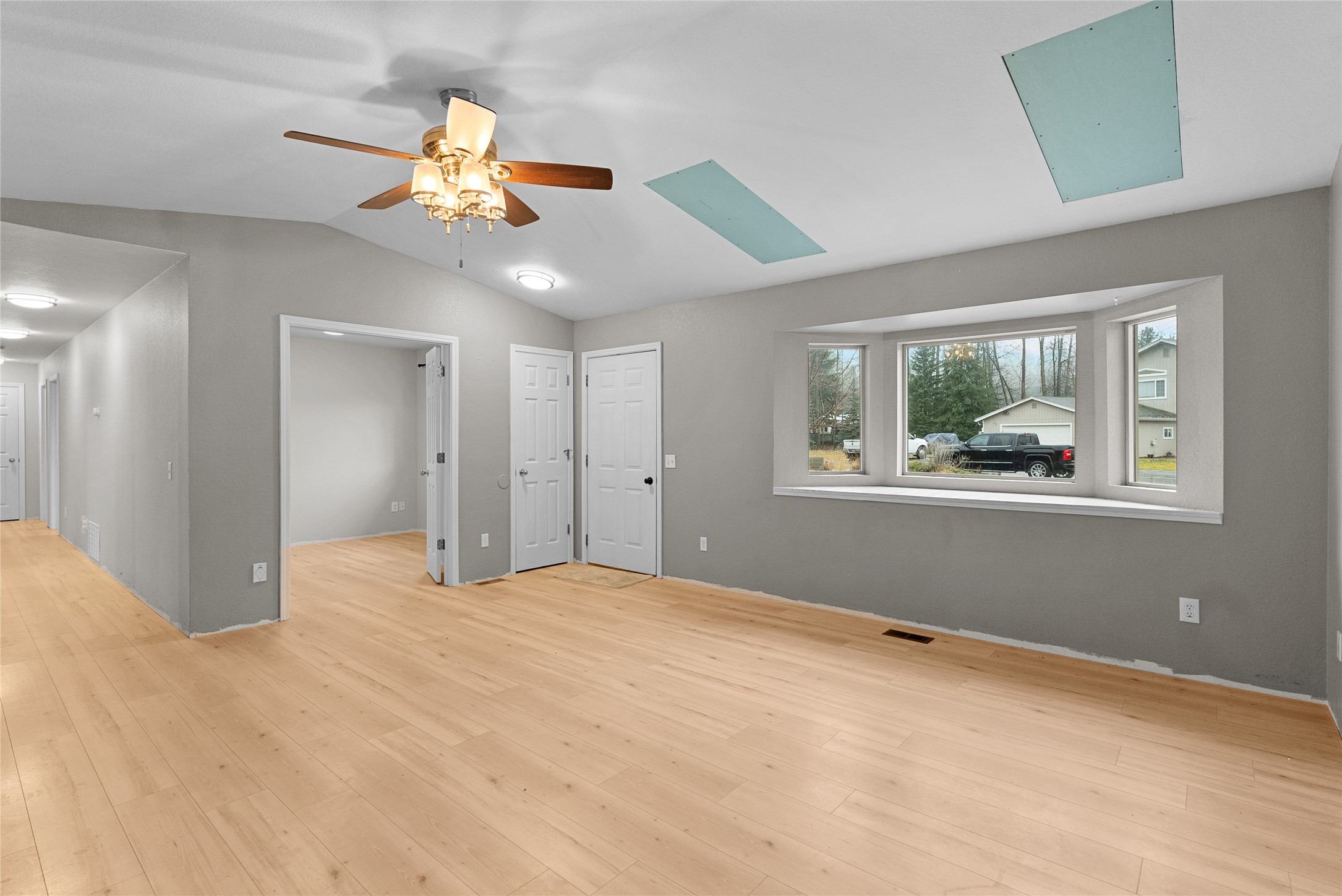 Bigfork, Montana 59911, United States, 4 Bedrooms Bedrooms, ,2 BathroomsBathrooms,Residential,Active,44173