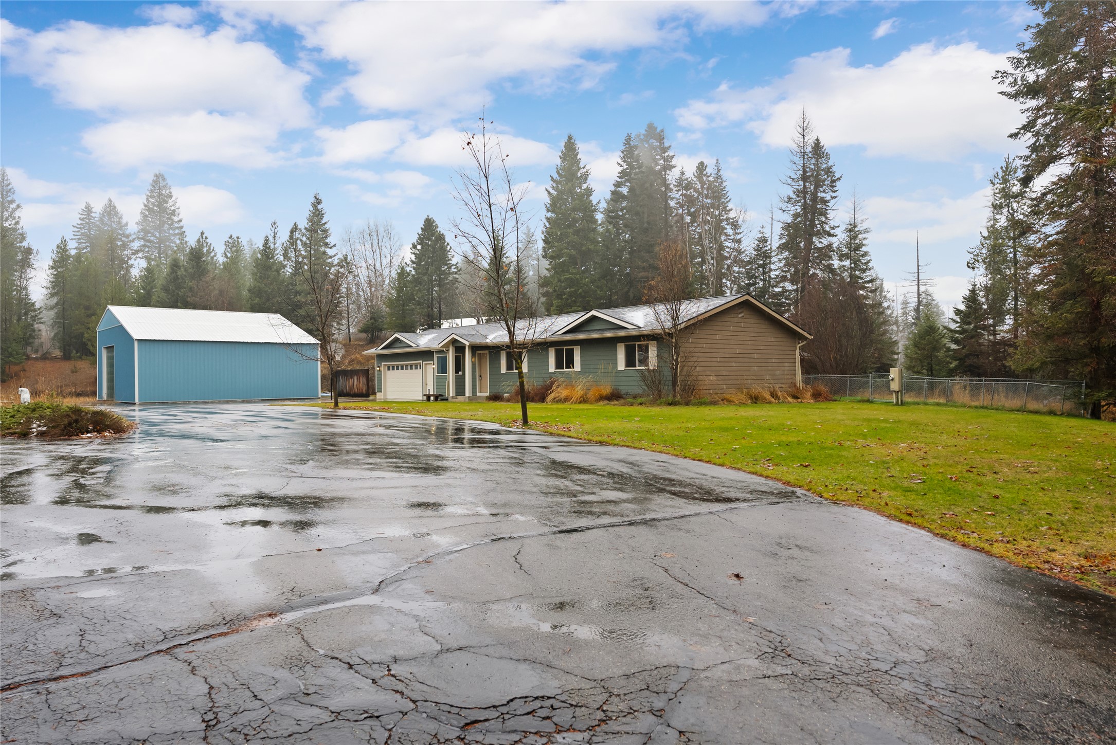 Bigfork, Montana 59911, United States, 4 Bedrooms Bedrooms, ,2 BathroomsBathrooms,Residential,Active,44173