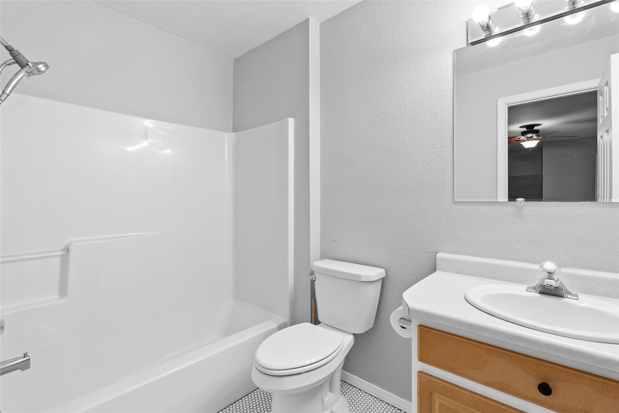 Bigfork, Montana 59911, United States, 4 Bedrooms Bedrooms, ,2 BathroomsBathrooms,Residential,Active,44173