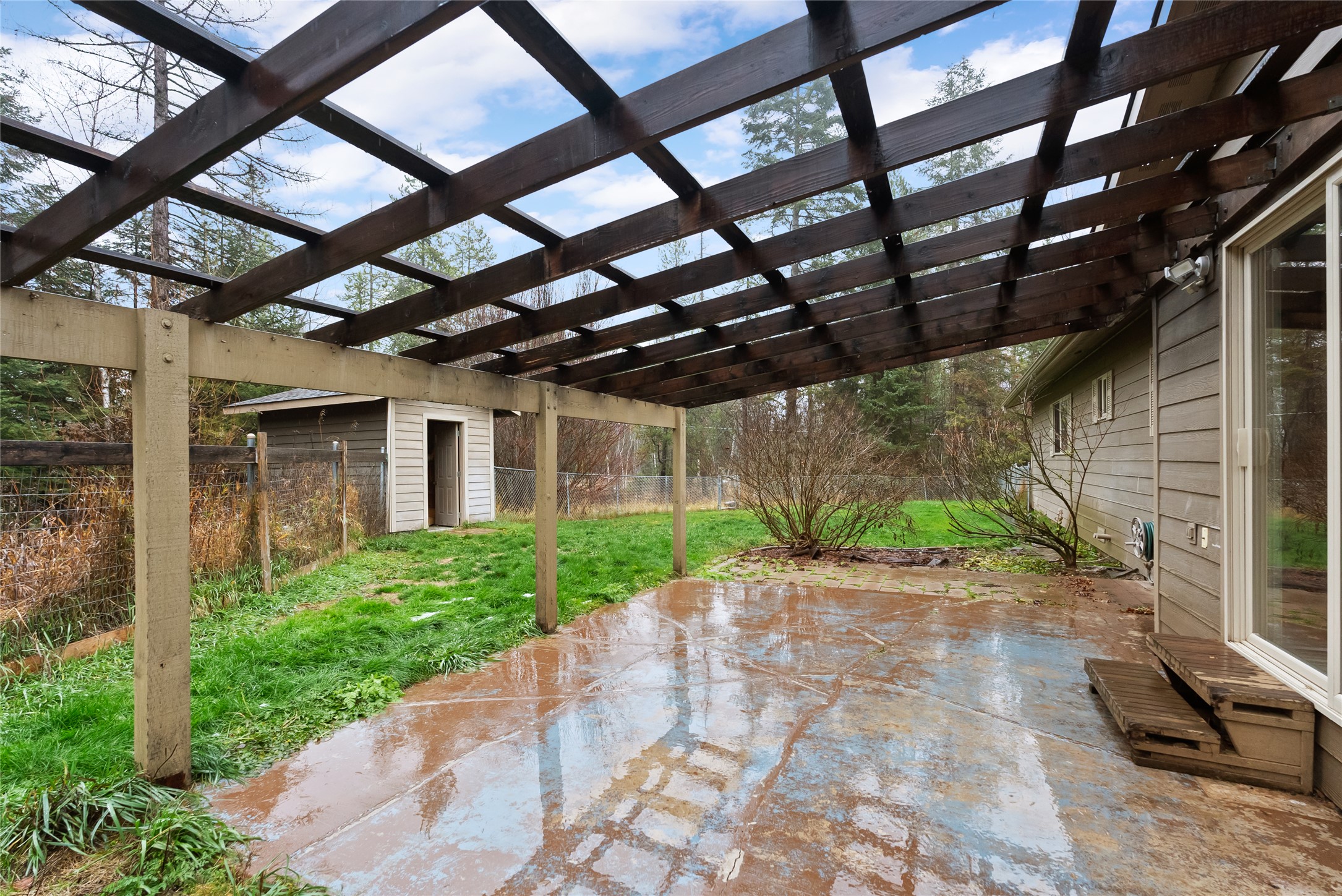 Bigfork, Montana 59911, United States, 4 Bedrooms Bedrooms, ,2 BathroomsBathrooms,Residential,Active,44173