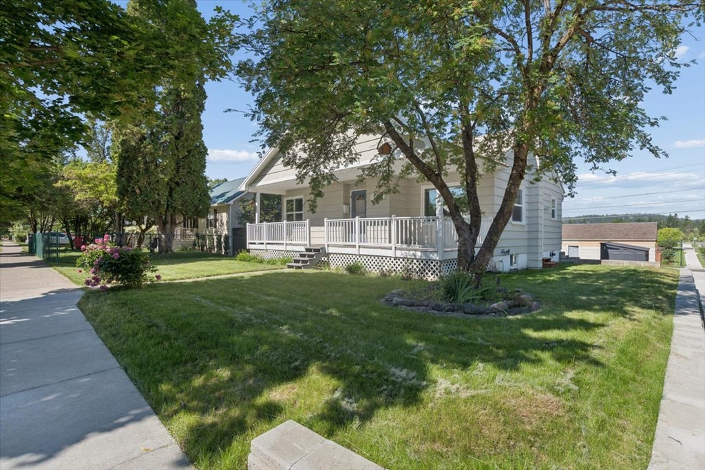 Photo of 604 Columbia Avenue, Whitefish, MT 59937 (MLS # 30072184)
