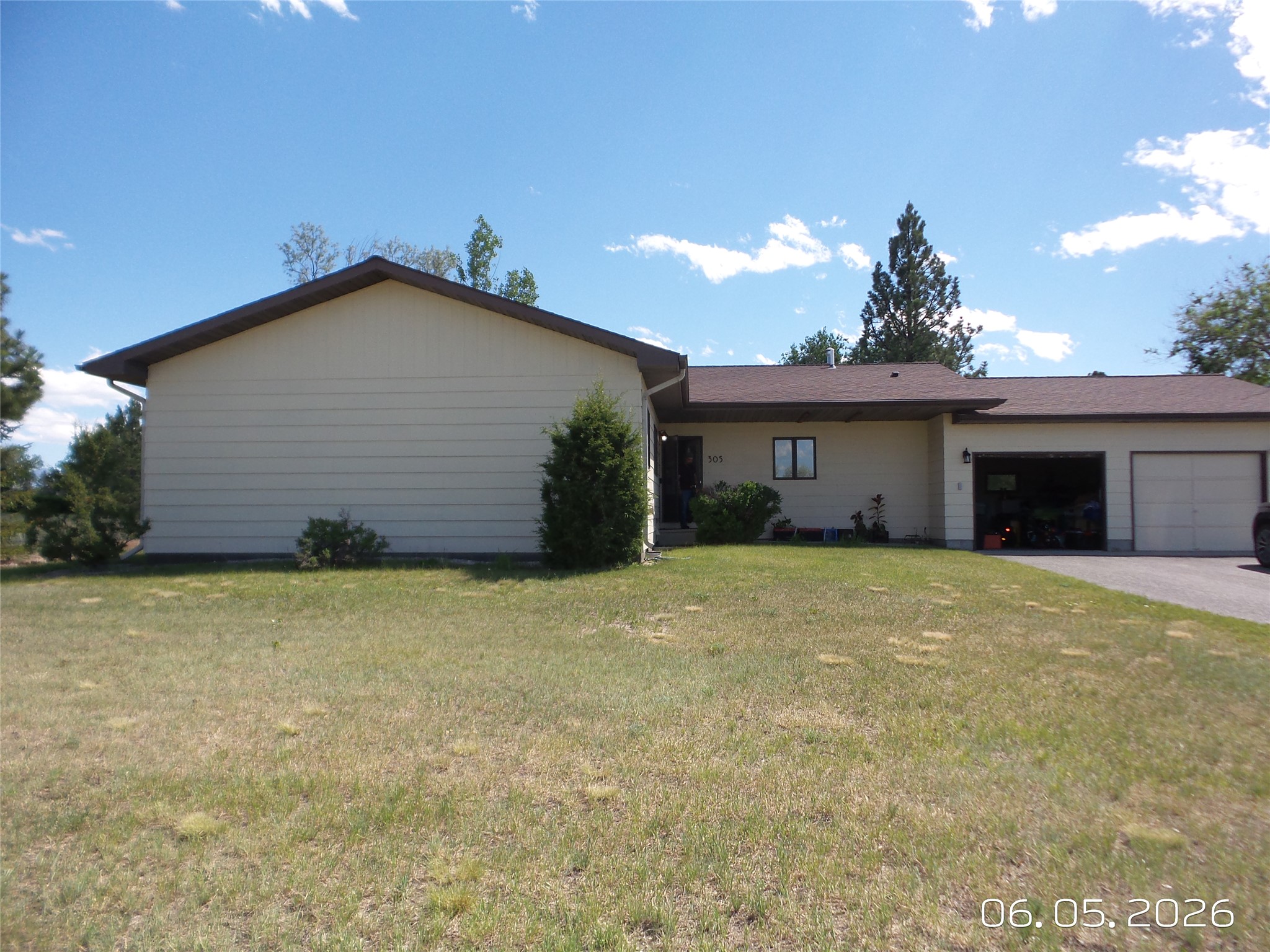 3000 N Benton Avenue