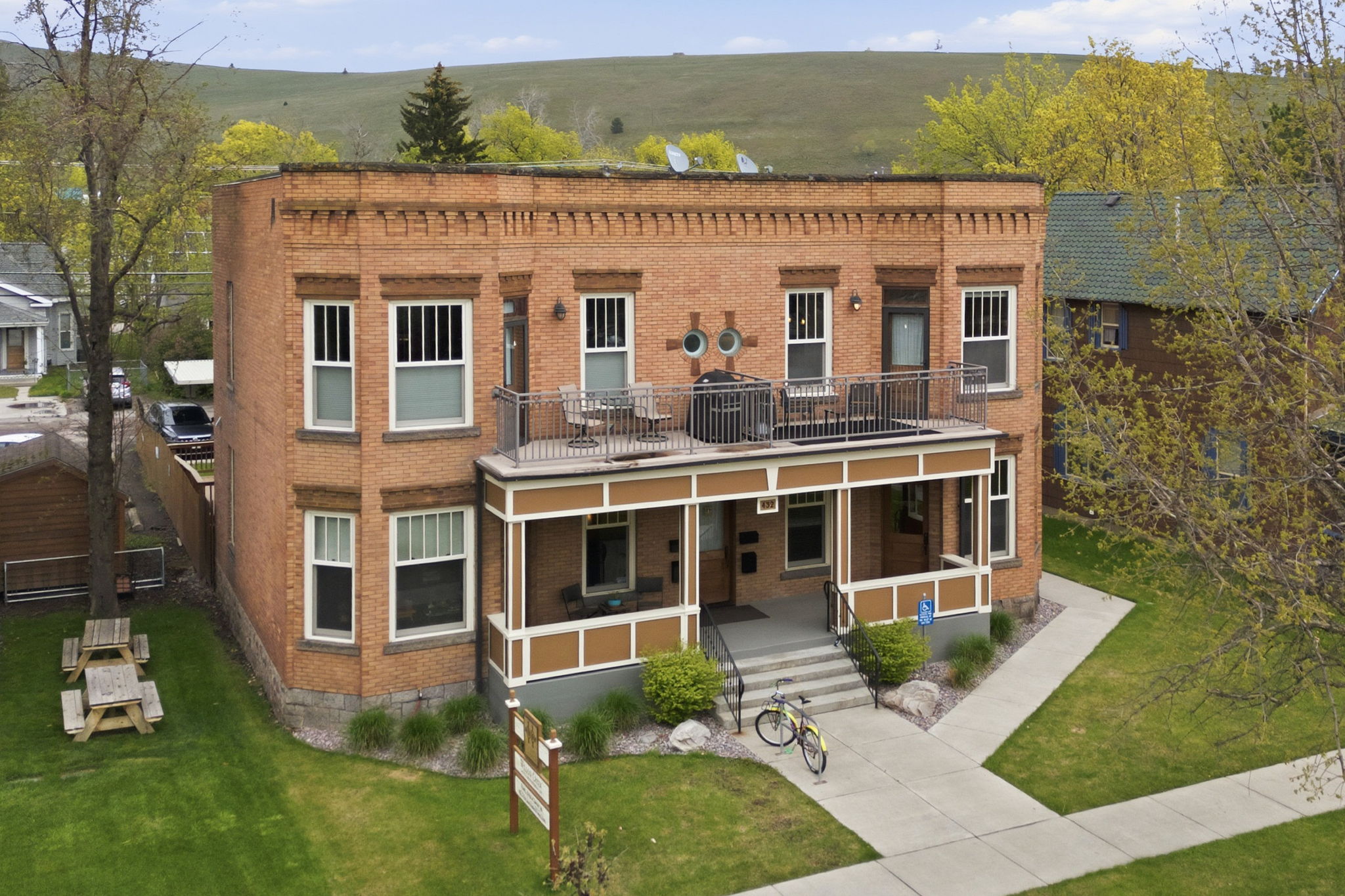 432 W Spruce Street 201