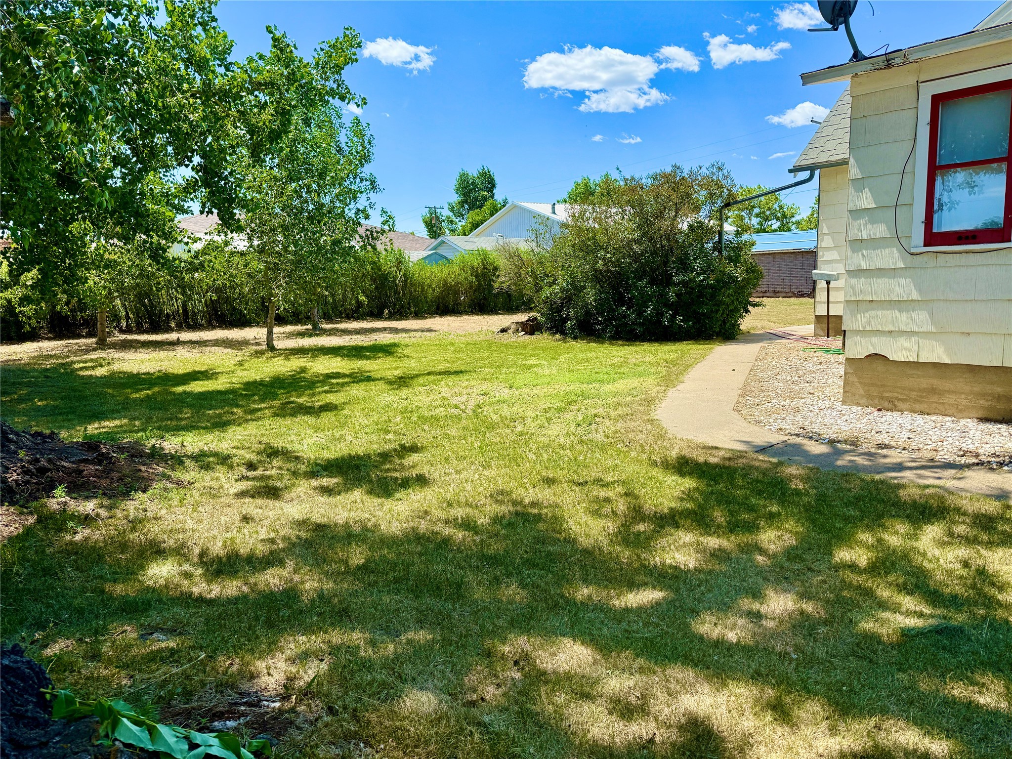 310 3rd Street E