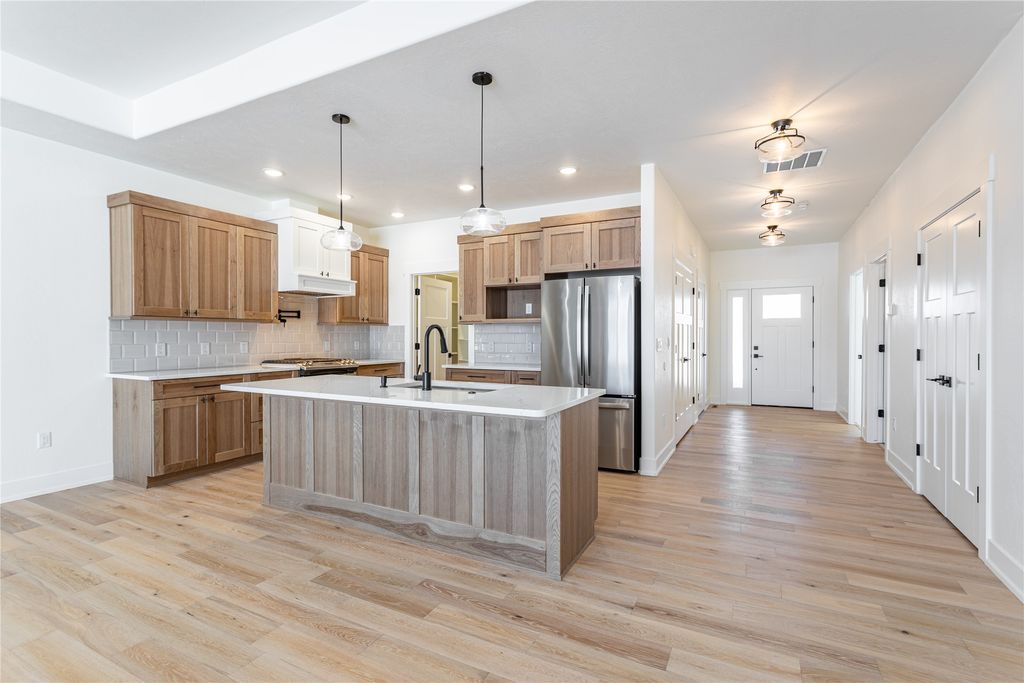 Photo of 817 Van Allen Way, Hamilton, MT 59840 (MLS # 30065372)