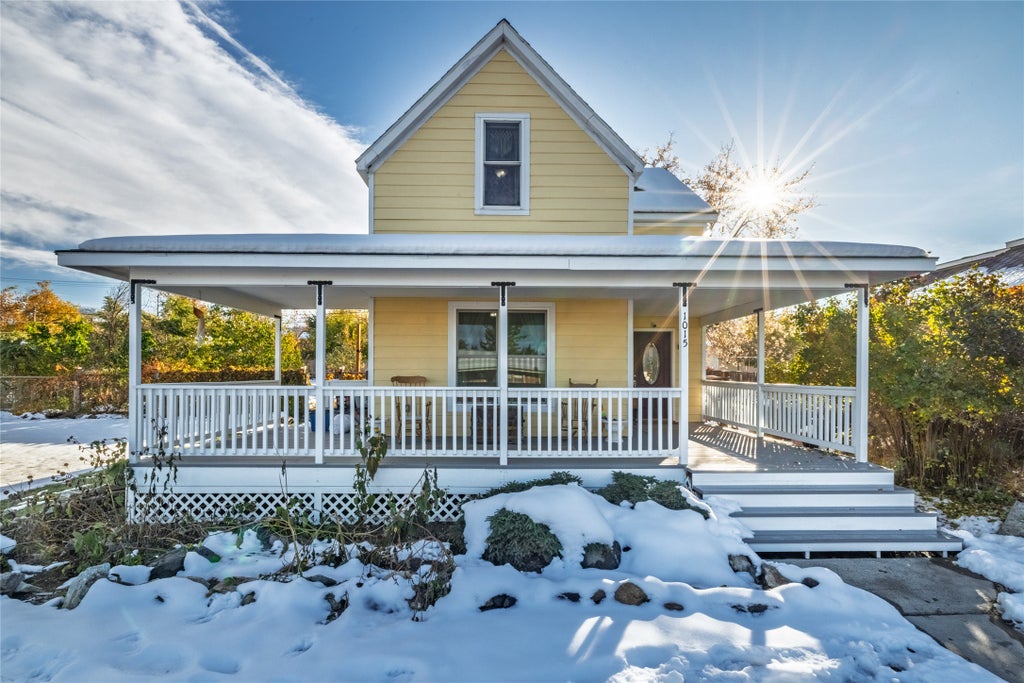 Photo of 1015 Hollins Avenue, Helena, MT 59601 (MLS # 30079805)