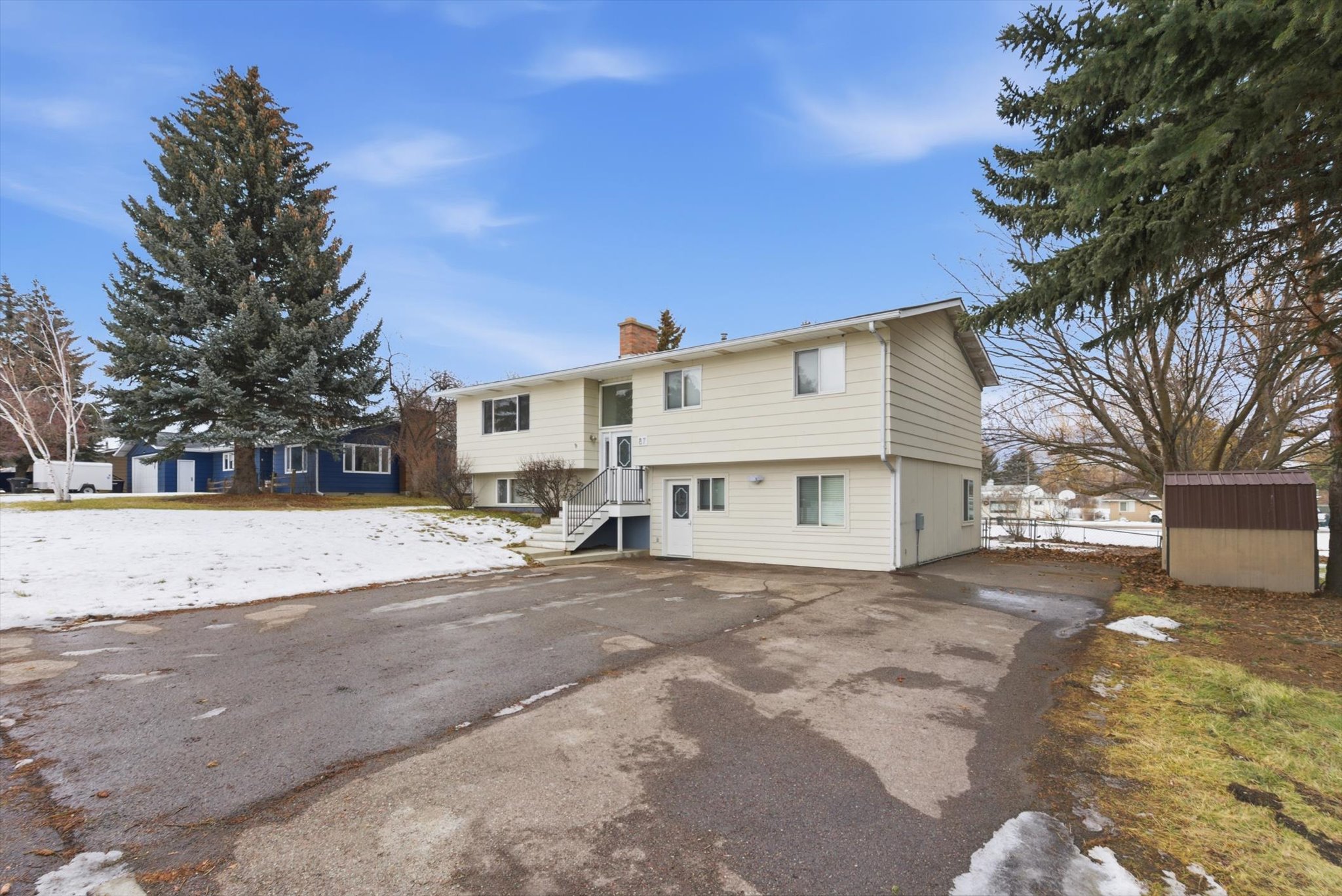 87 Northern LIghts Boulevard