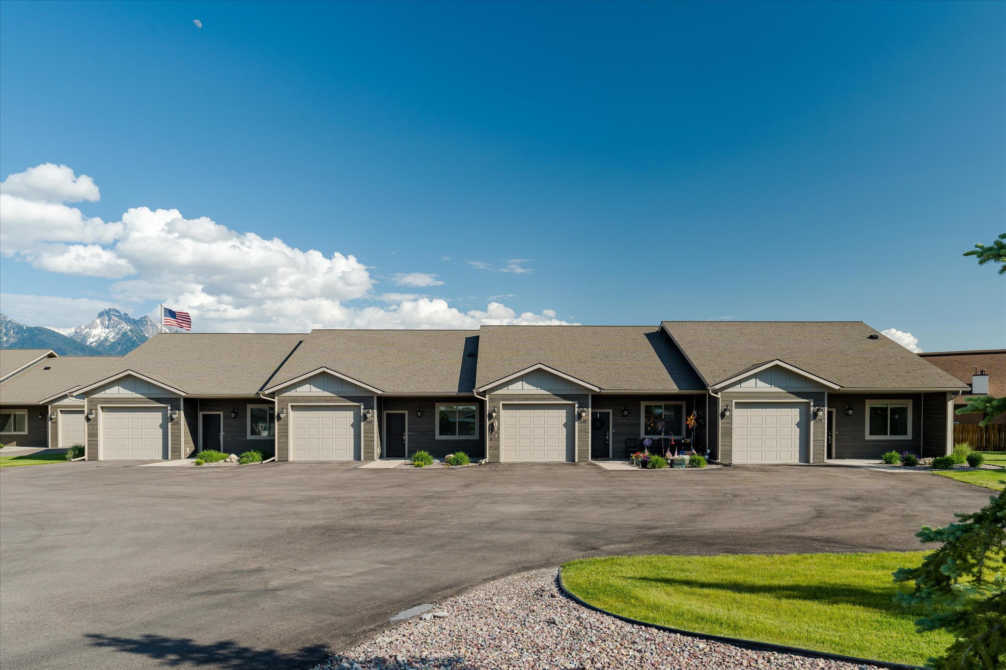 525 Eisenhower Street SE 525