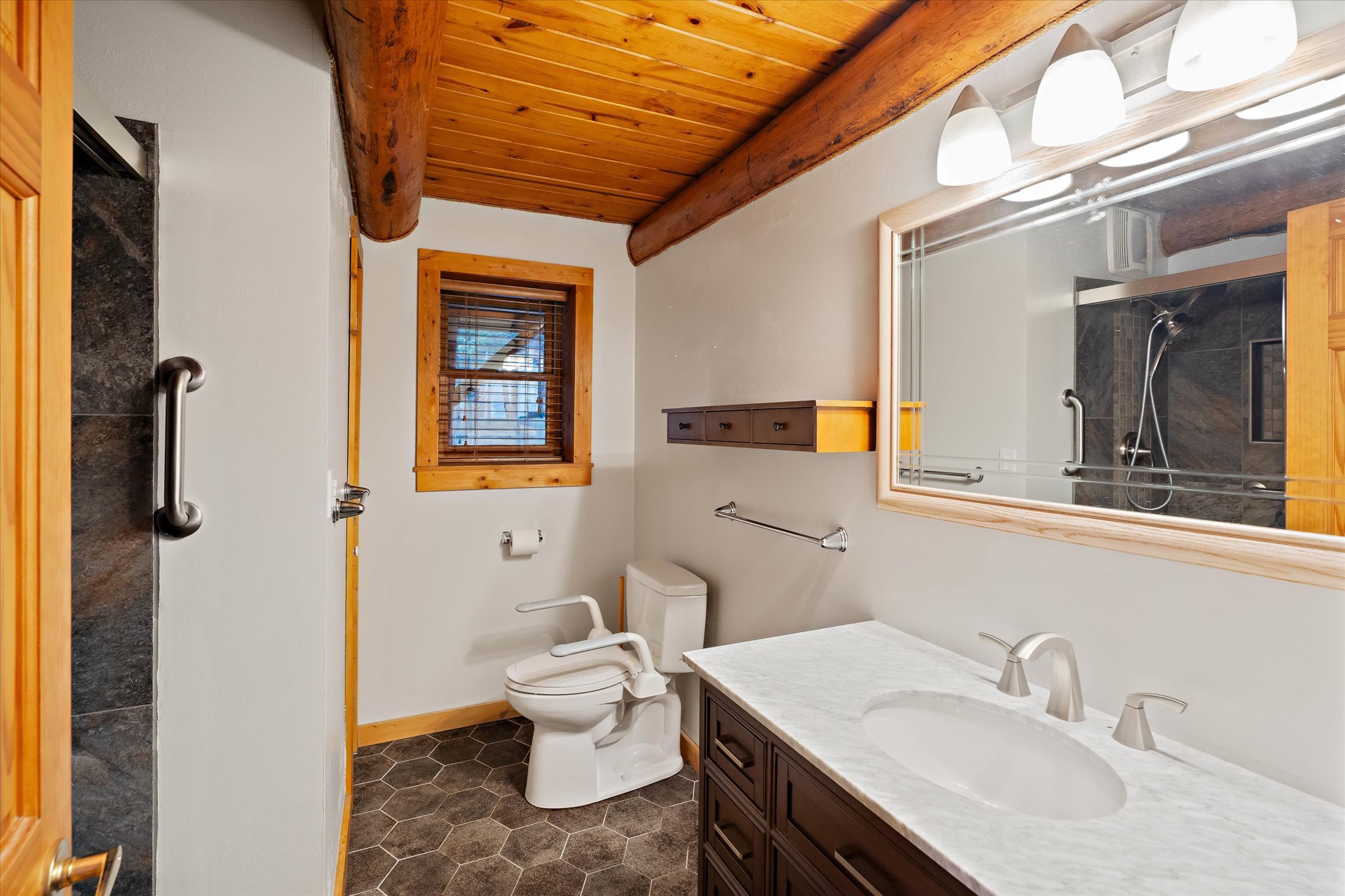 Rexford, Montana 59930, United States, 3 Bedrooms Bedrooms, ,2 BathroomsBathrooms,Residential,Active,240704