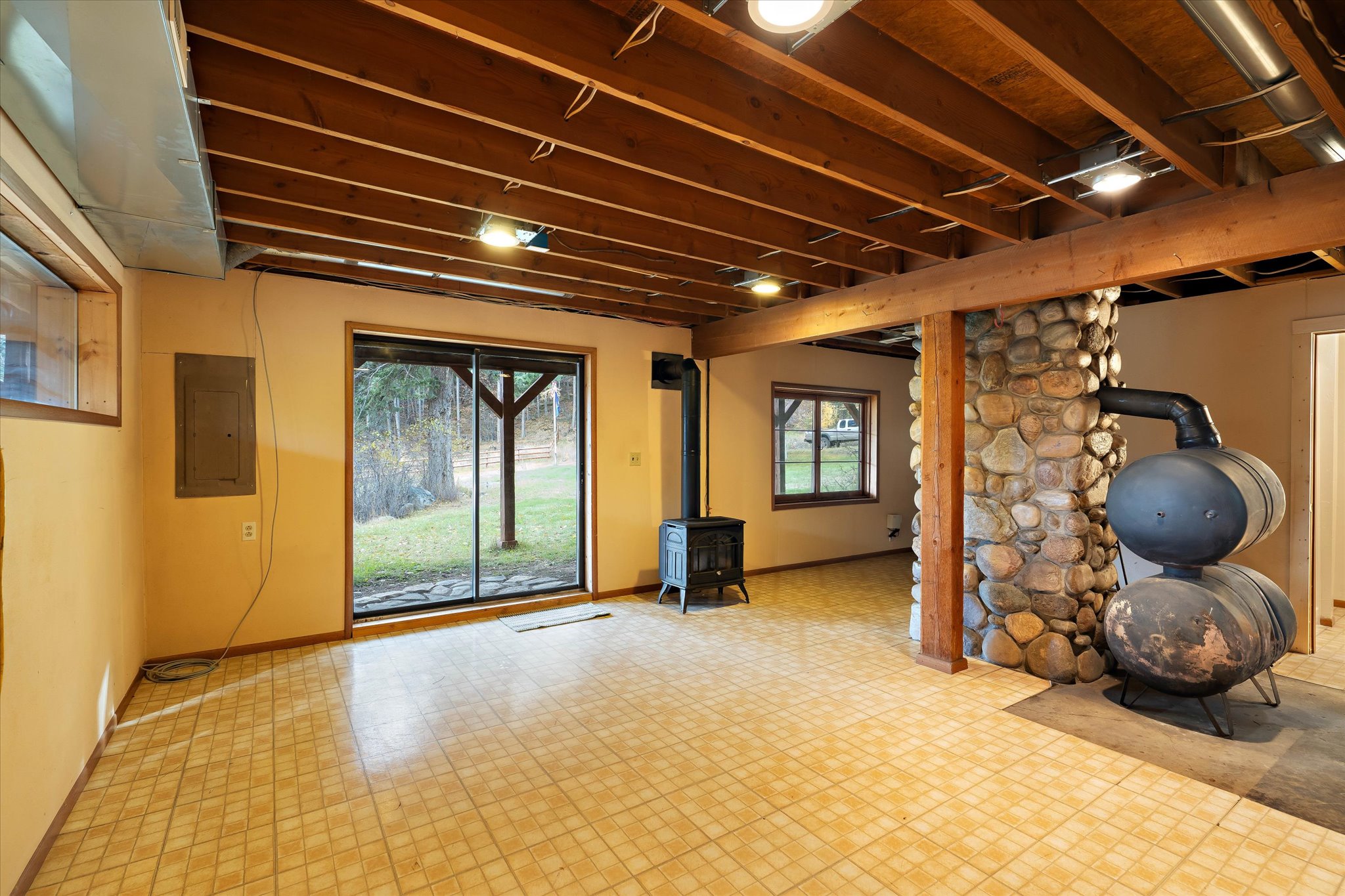 Rexford, Montana 59930, United States, 3 Bedrooms Bedrooms, ,2 BathroomsBathrooms,Residential,Active,240704