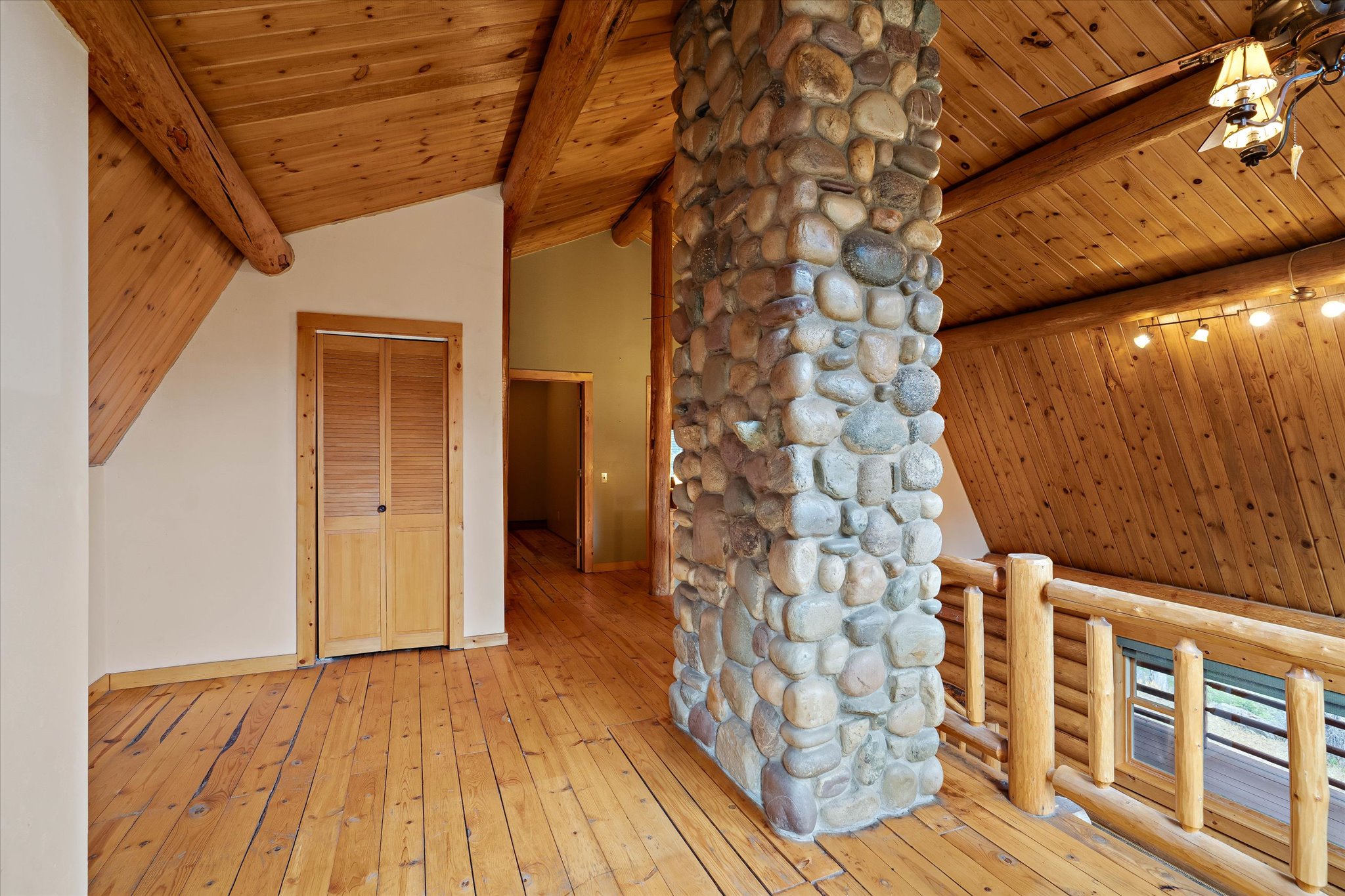 Rexford, Montana 59930, United States, 3 Bedrooms Bedrooms, ,2 BathroomsBathrooms,Residential,Active,240704