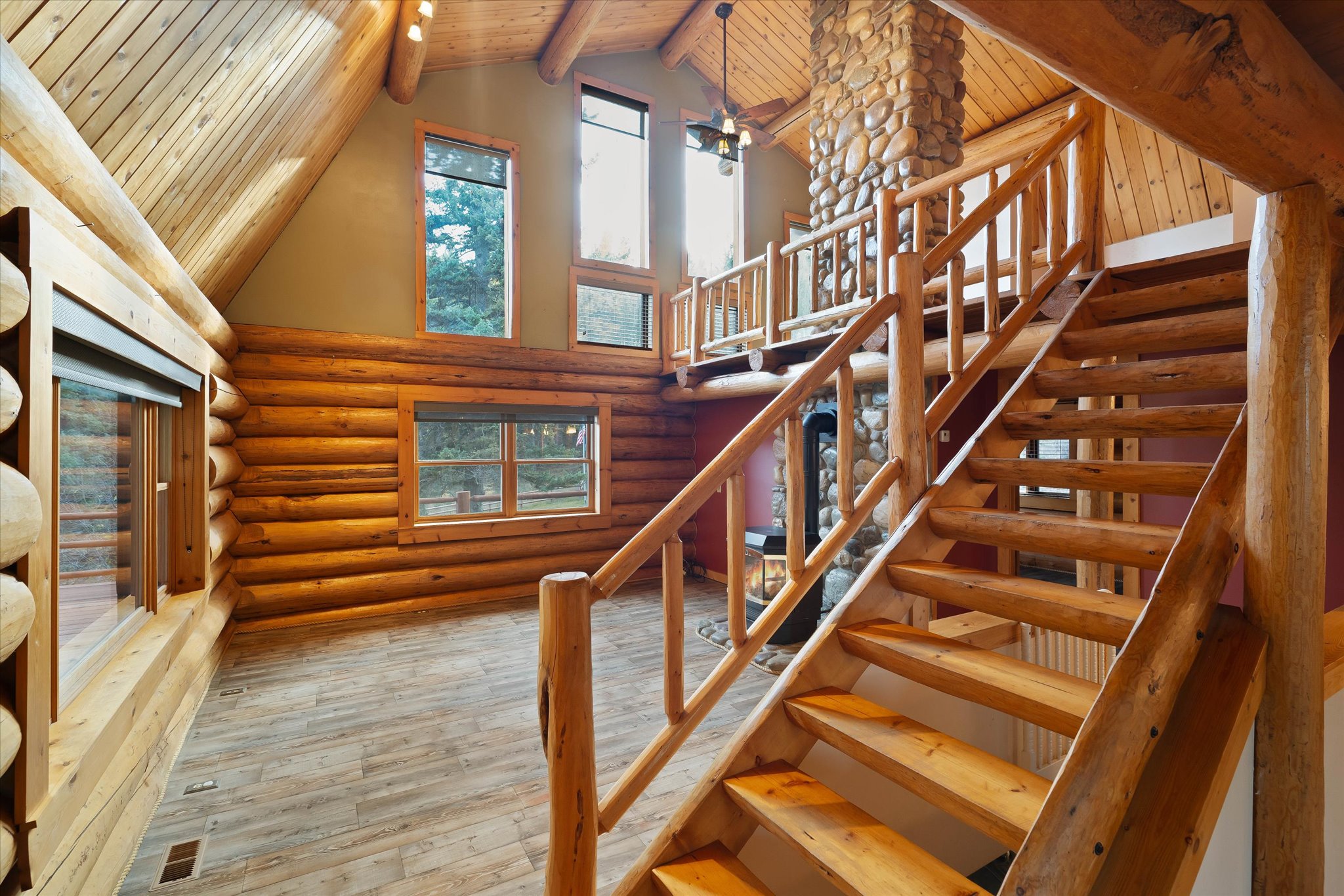 Rexford, Montana 59930, United States, 3 Bedrooms Bedrooms, ,2 BathroomsBathrooms,Residential,Active,240704