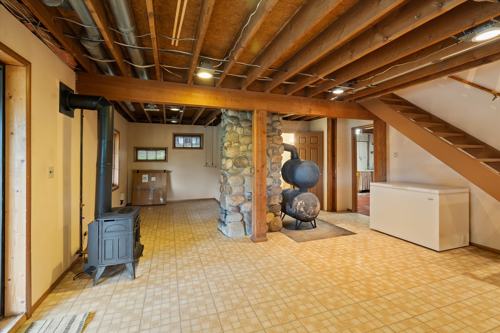 Rexford, Montana 59930, United States, 3 Bedrooms Bedrooms, ,2 BathroomsBathrooms,Residential,Active,240704