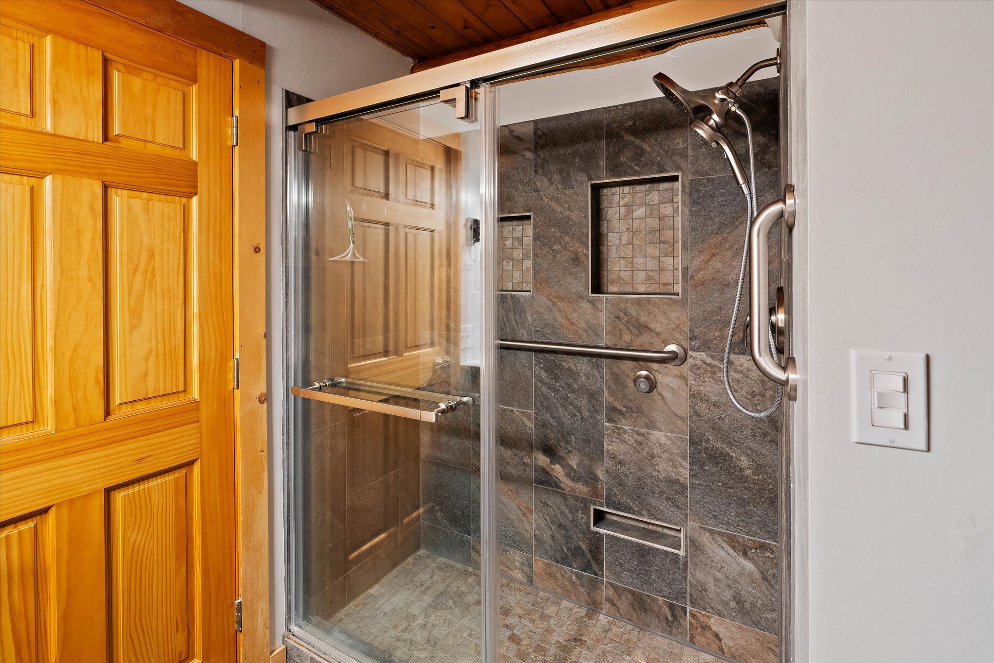 Rexford, Montana 59930, United States, 3 Bedrooms Bedrooms, ,2 BathroomsBathrooms,Residential,Active,240704