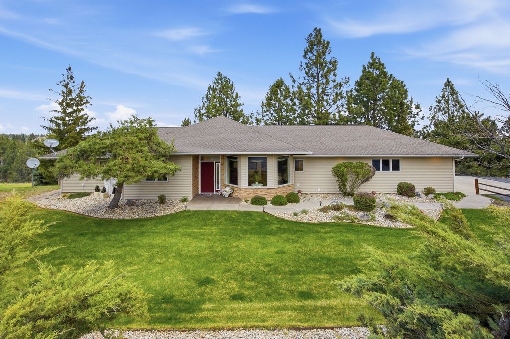Photo of 328 Westhills Way, Hamilton, MT 59840 (MLS # 30069615)