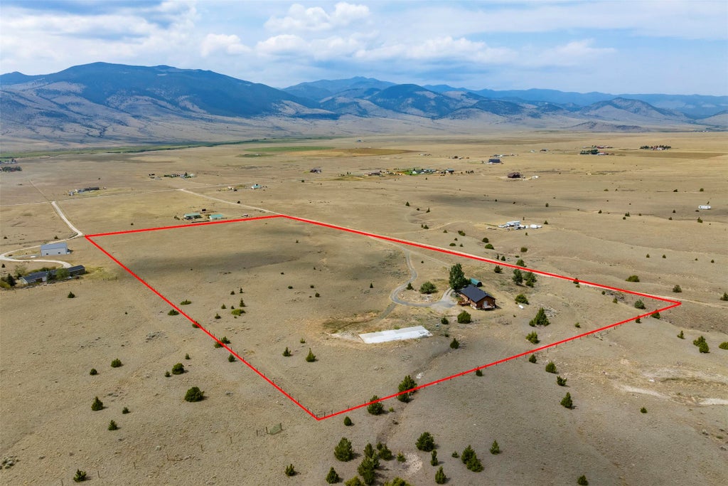 Photo of 34 Tatanka Trail, Whitehall, MT 59759 (MLS # 30076396)