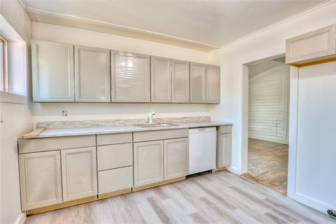 Photo of 1655 Joslyn Street, Helena, MT 59601 (MLS # 30058346)