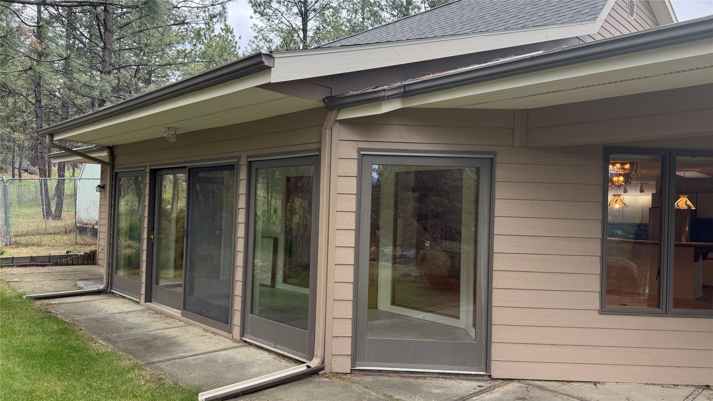 10 Pine Ridge Circle
