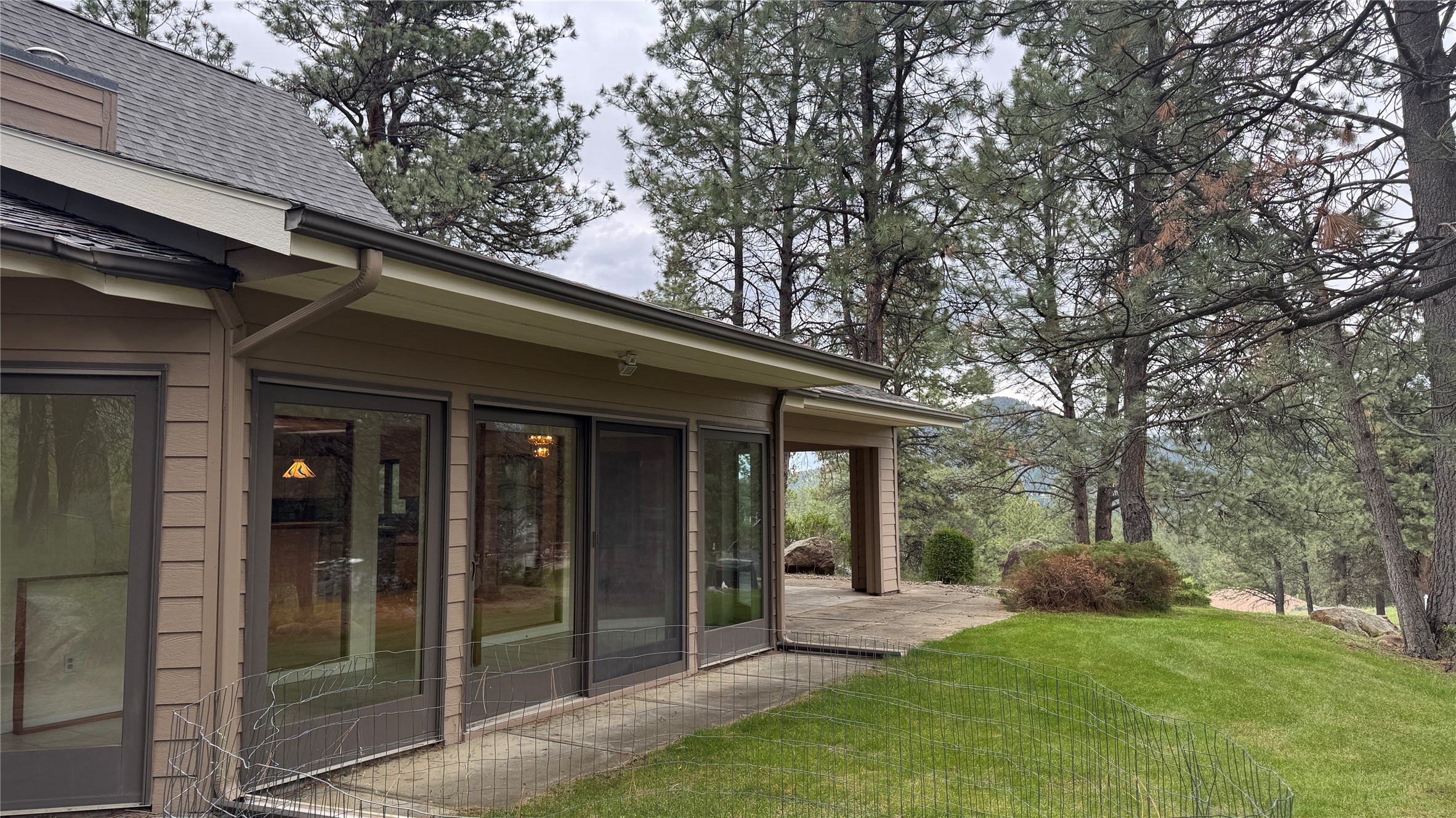 10 Pine Ridge Circle
