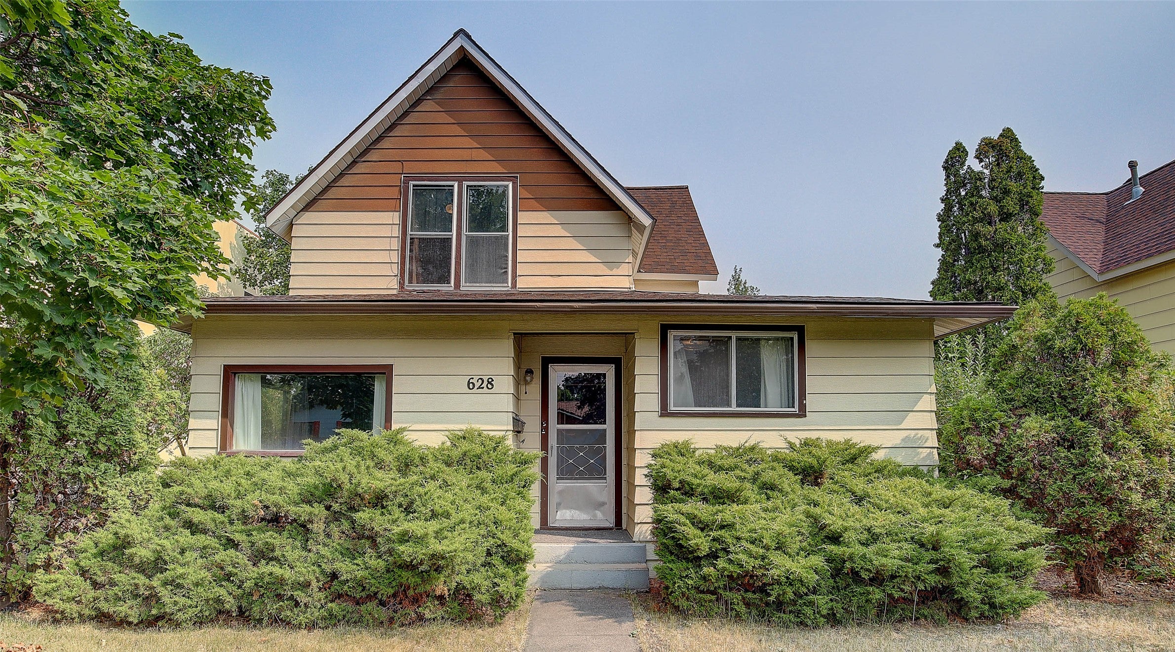 628 S 1st Street W