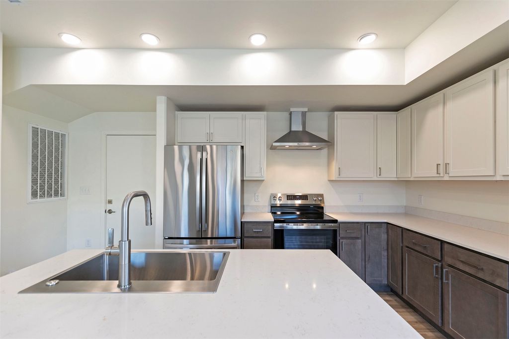 Photo of 1140 Charlo Street #301, Missoula, MT 59802 (MLS # 30070086)