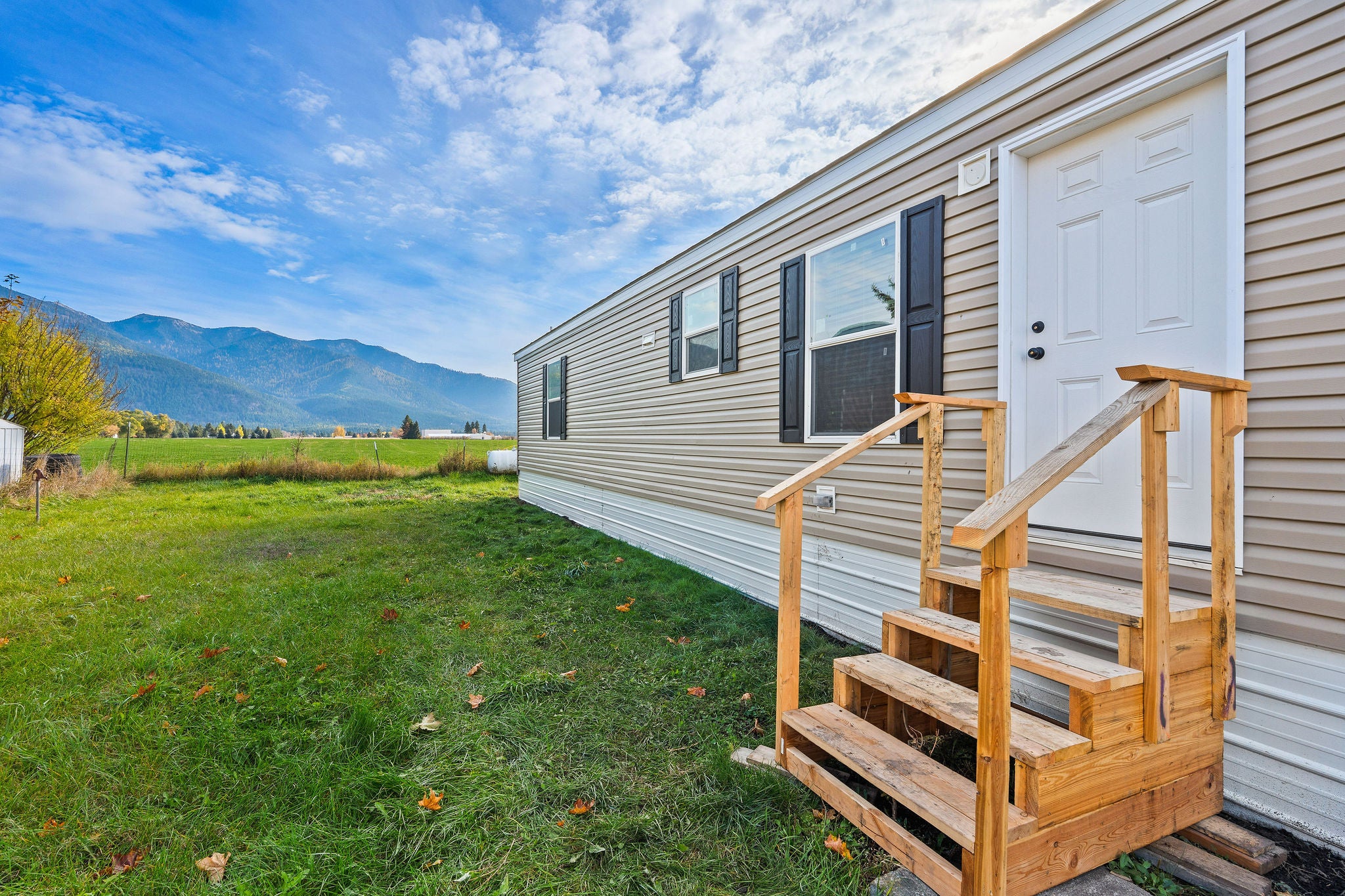 110 Van Sant Road 8