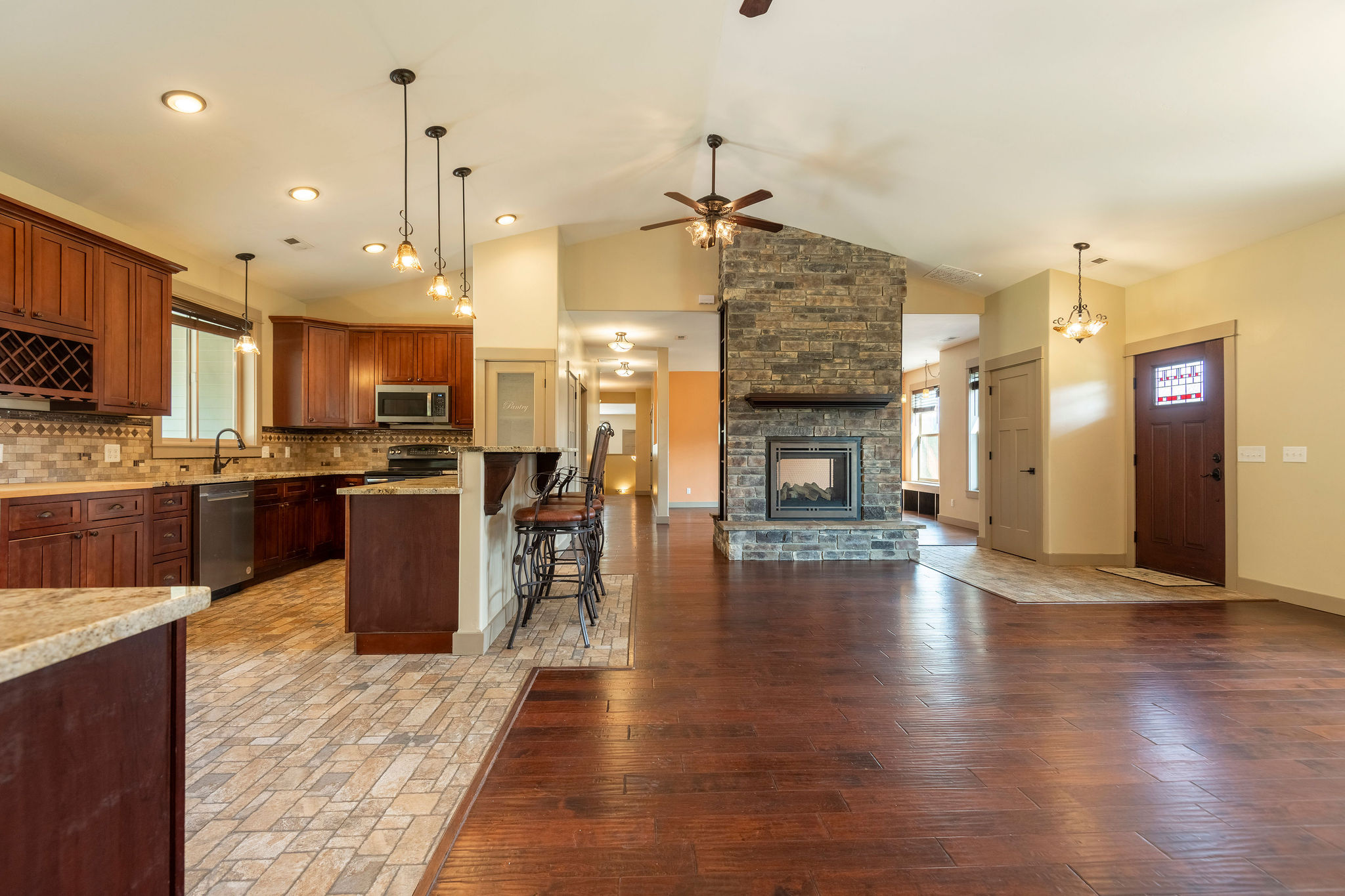 6 Rolling Stone Lane