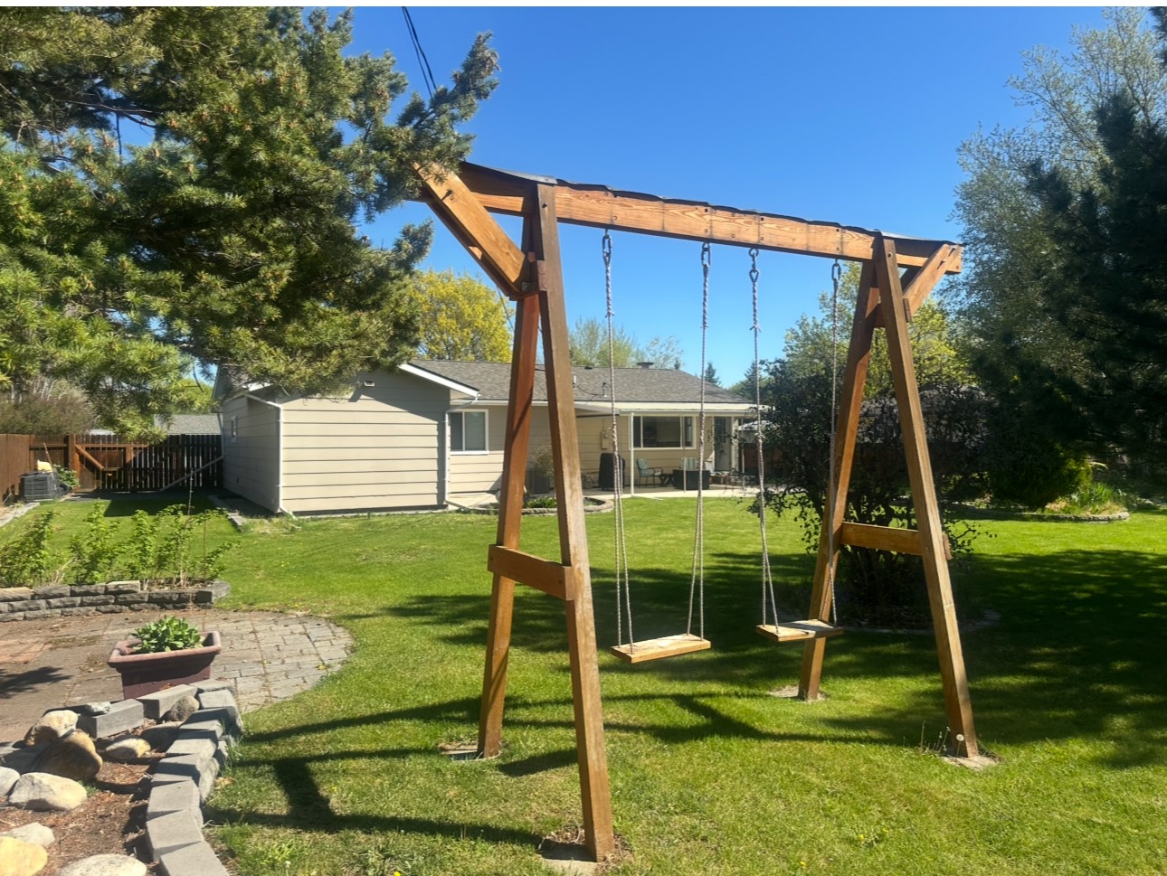 Lolo, Montana 59847, United States, 5 Bedrooms Bedrooms, ,2 BathroomsBathrooms,Residential,Pending,125199