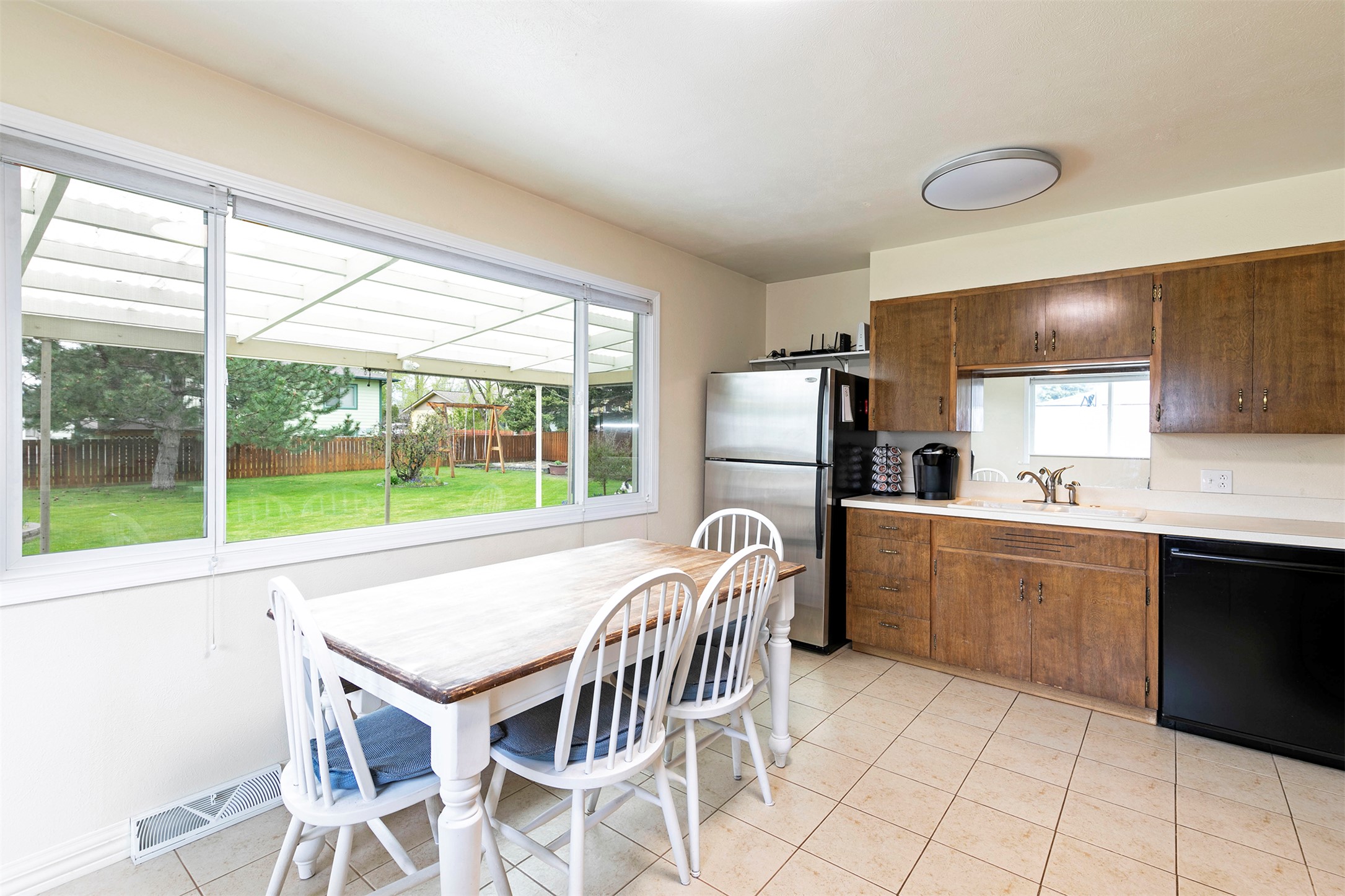 Lolo, Montana 59847, United States, 5 Bedrooms Bedrooms, ,2 BathroomsBathrooms,Residential,Pending,125199