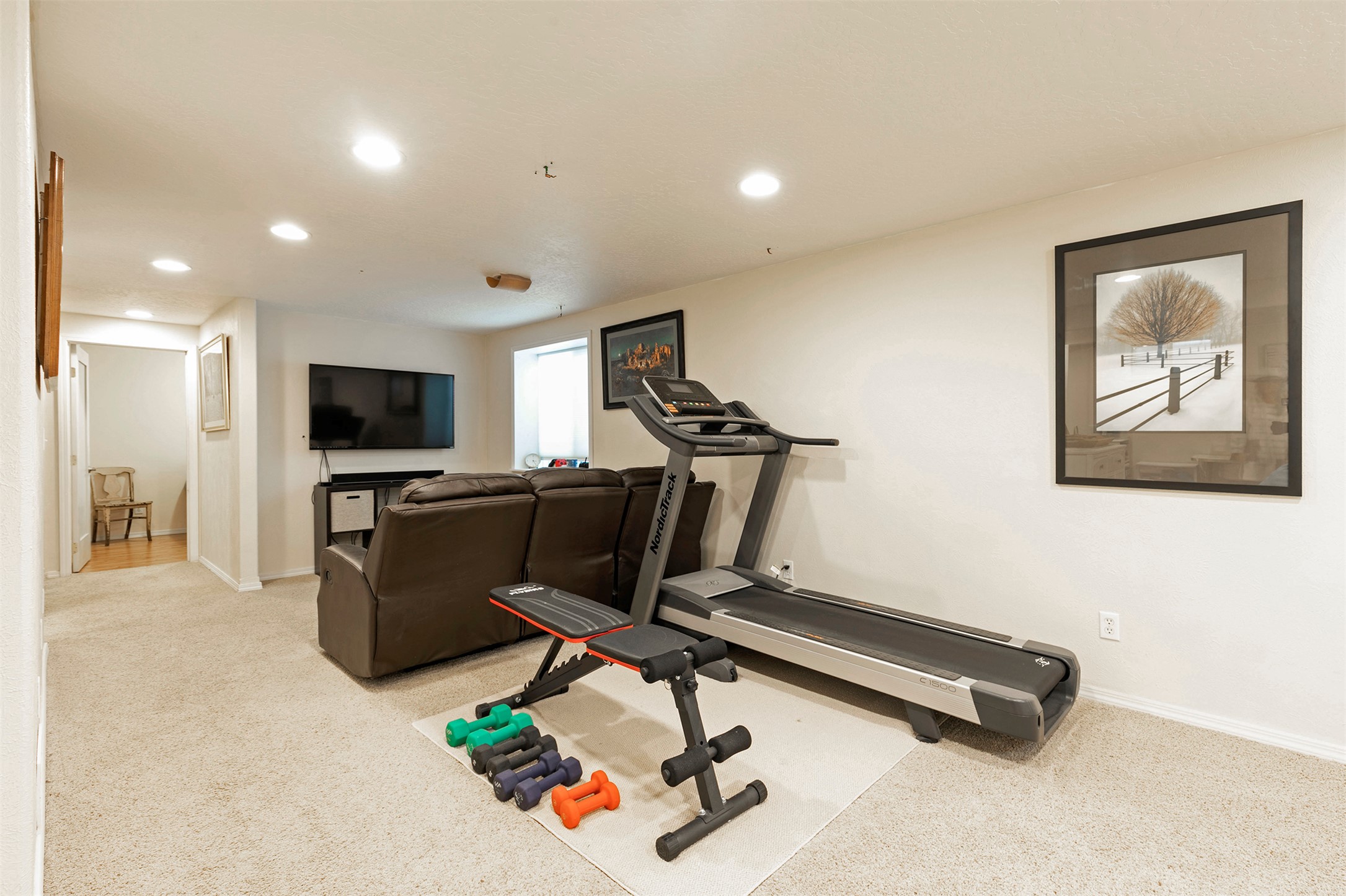 Lolo, Montana 59847, United States, 5 Bedrooms Bedrooms, ,2 BathroomsBathrooms,Residential,Pending,125199