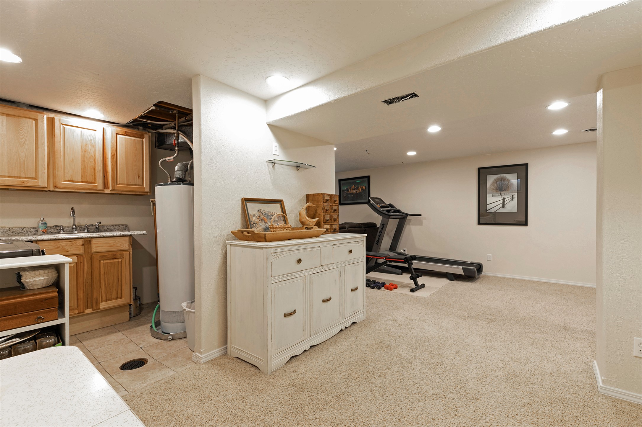 Lolo, Montana 59847, United States, 5 Bedrooms Bedrooms, ,2 BathroomsBathrooms,Residential,Pending,125199