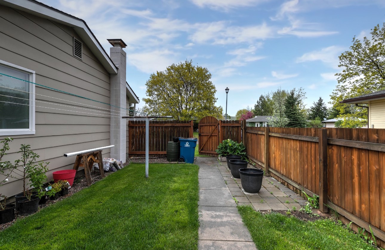 Lolo, Montana 59847, United States, 5 Bedrooms Bedrooms, ,2 BathroomsBathrooms,Residential,Pending,125199