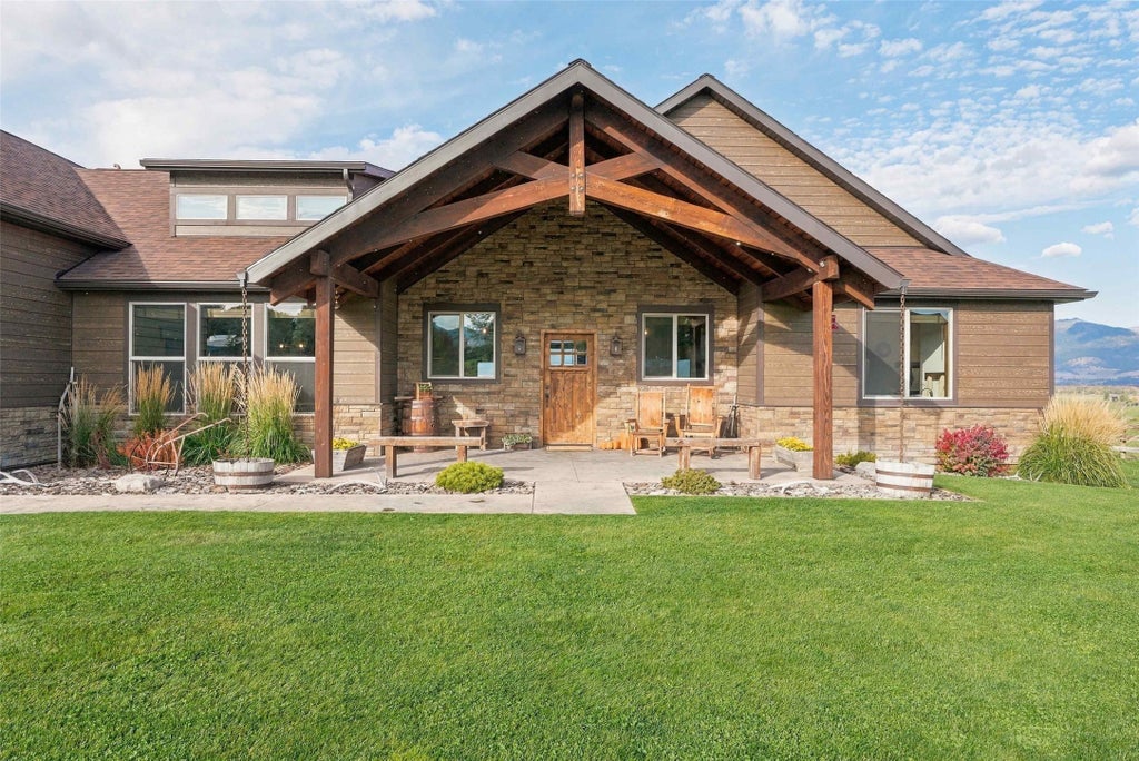 Photo of 2015 View Lane, Corvallis, MT 59828 (MLS # 30079393)