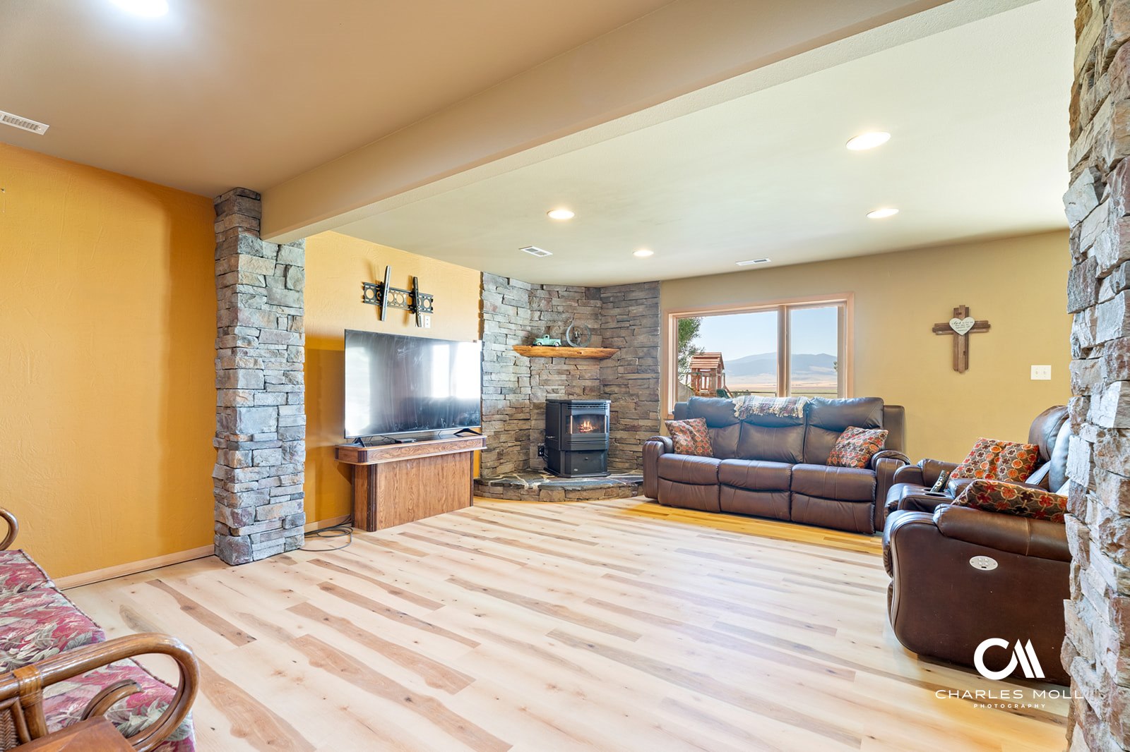 Helena, Montana 59602, United States, 5 Bedrooms Bedrooms, ,3 BathroomsBathrooms,Residential,Active,186862