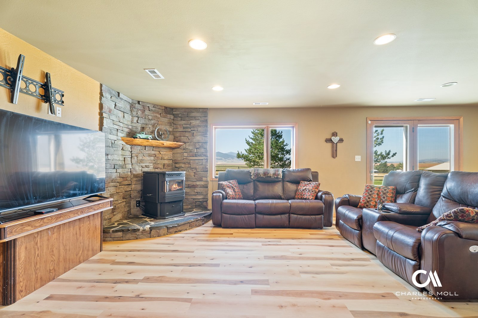 Helena, Montana 59602, United States, 5 Bedrooms Bedrooms, ,3 BathroomsBathrooms,Residential,Active,186862